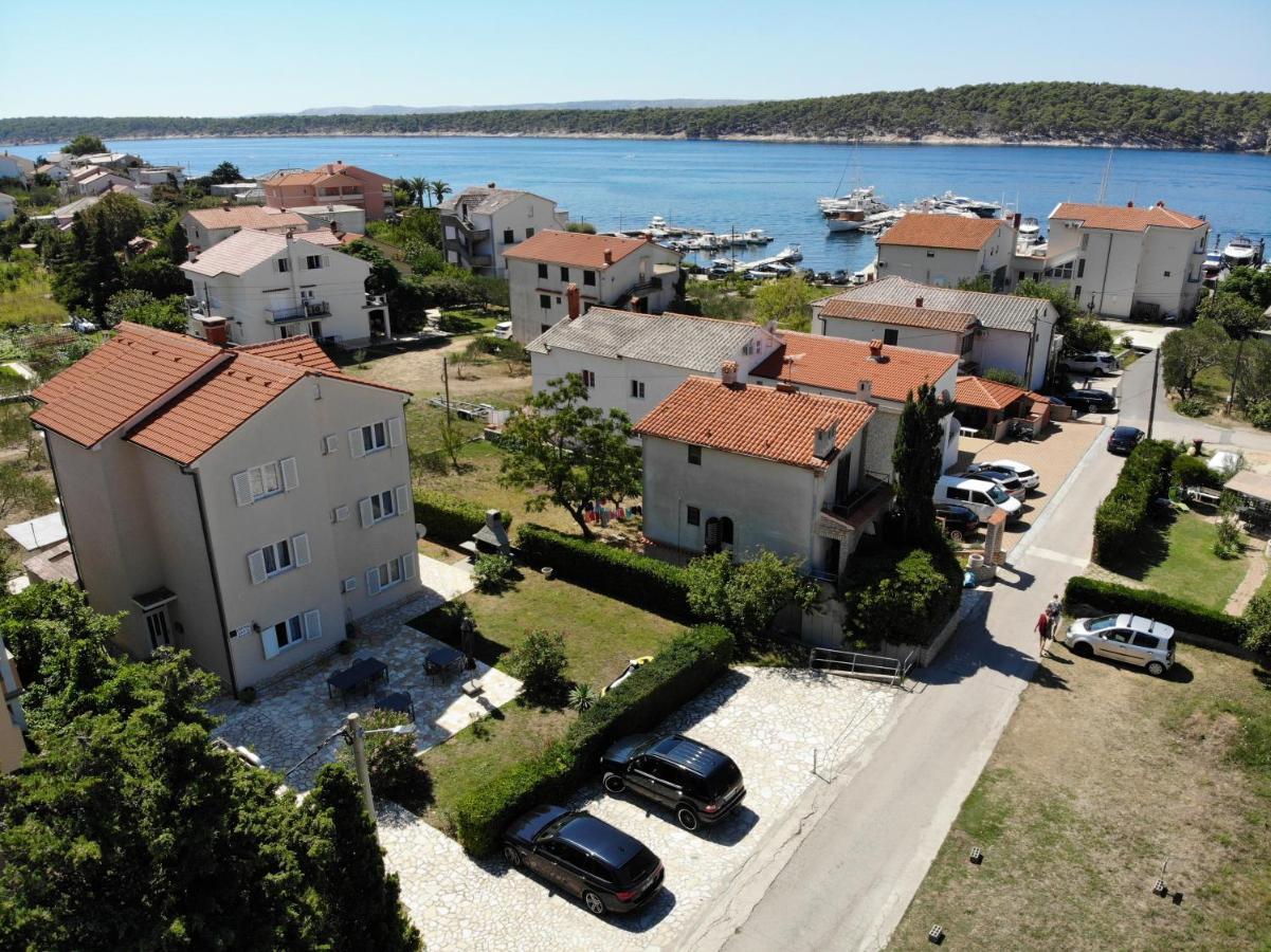 Apartman Theresa Barbat na Rabu Kültér fotó